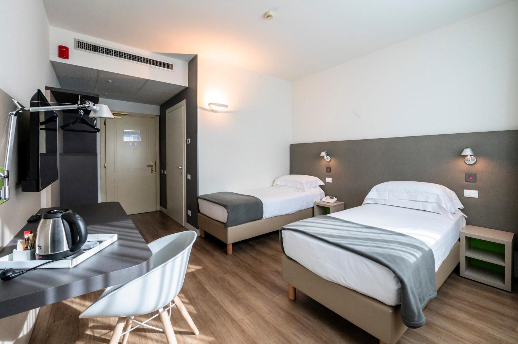 Airport Hotel Bergamo Bagnatica Esterno foto
