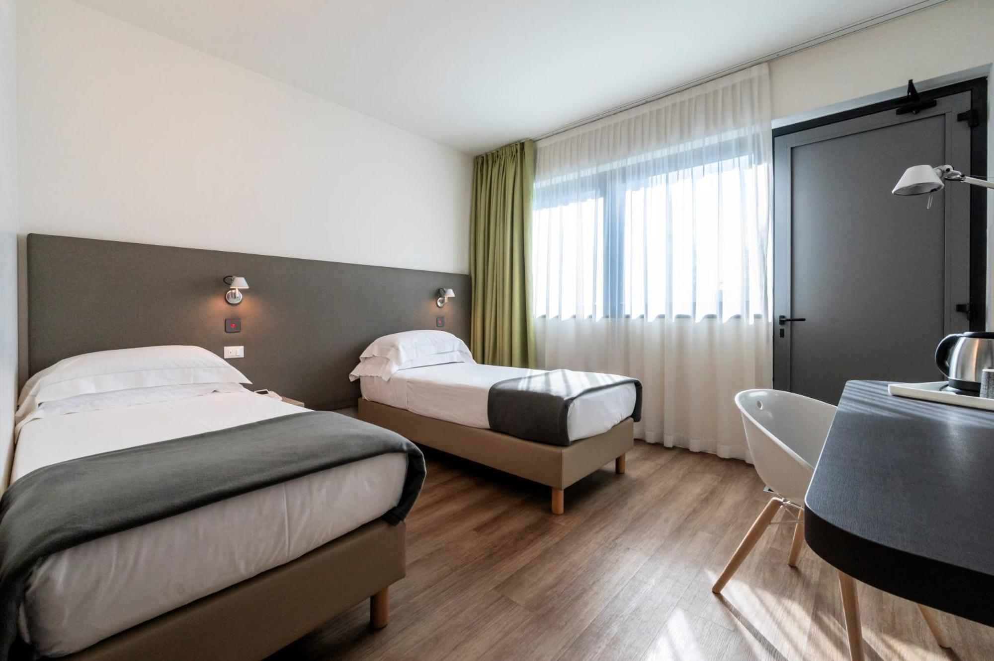 Airport Hotel Bergamo Bagnatica Esterno foto