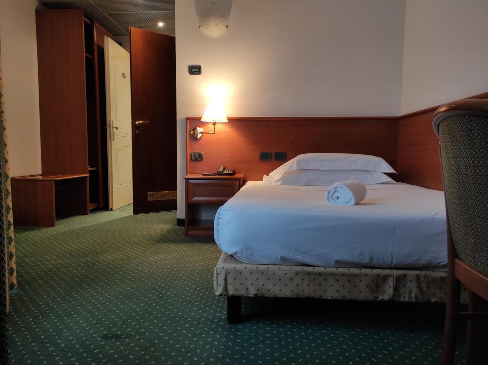 Airport Hotel Bergamo Bagnatica Esterno foto